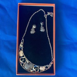 Fashion necklace and earring set